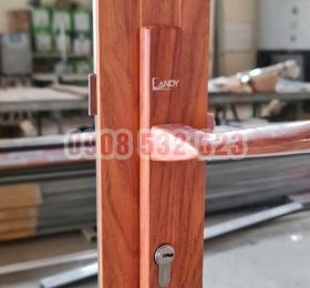 Khóa và bản lề màu vân gỗ cho nhôm xingfa